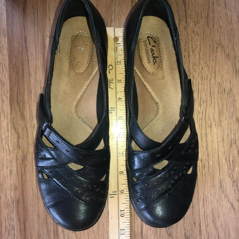 Women's Size 10 Narrow BlackClarks Bendables Adjustable Flats/Loafers